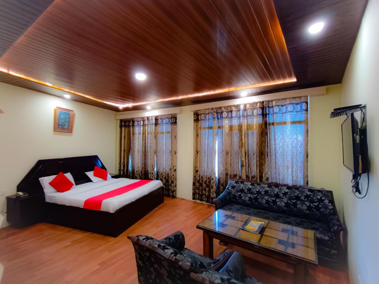 Surya Resort Далхаузи Екстериор снимка